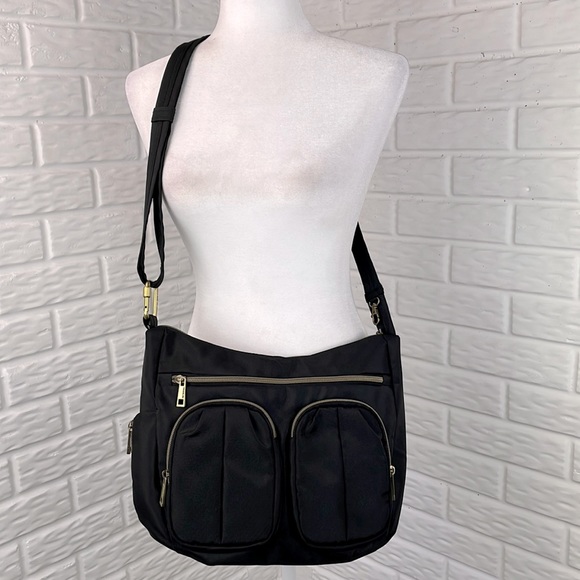 Travelon Handbags - Travelon Black Women's Shoulder Bag